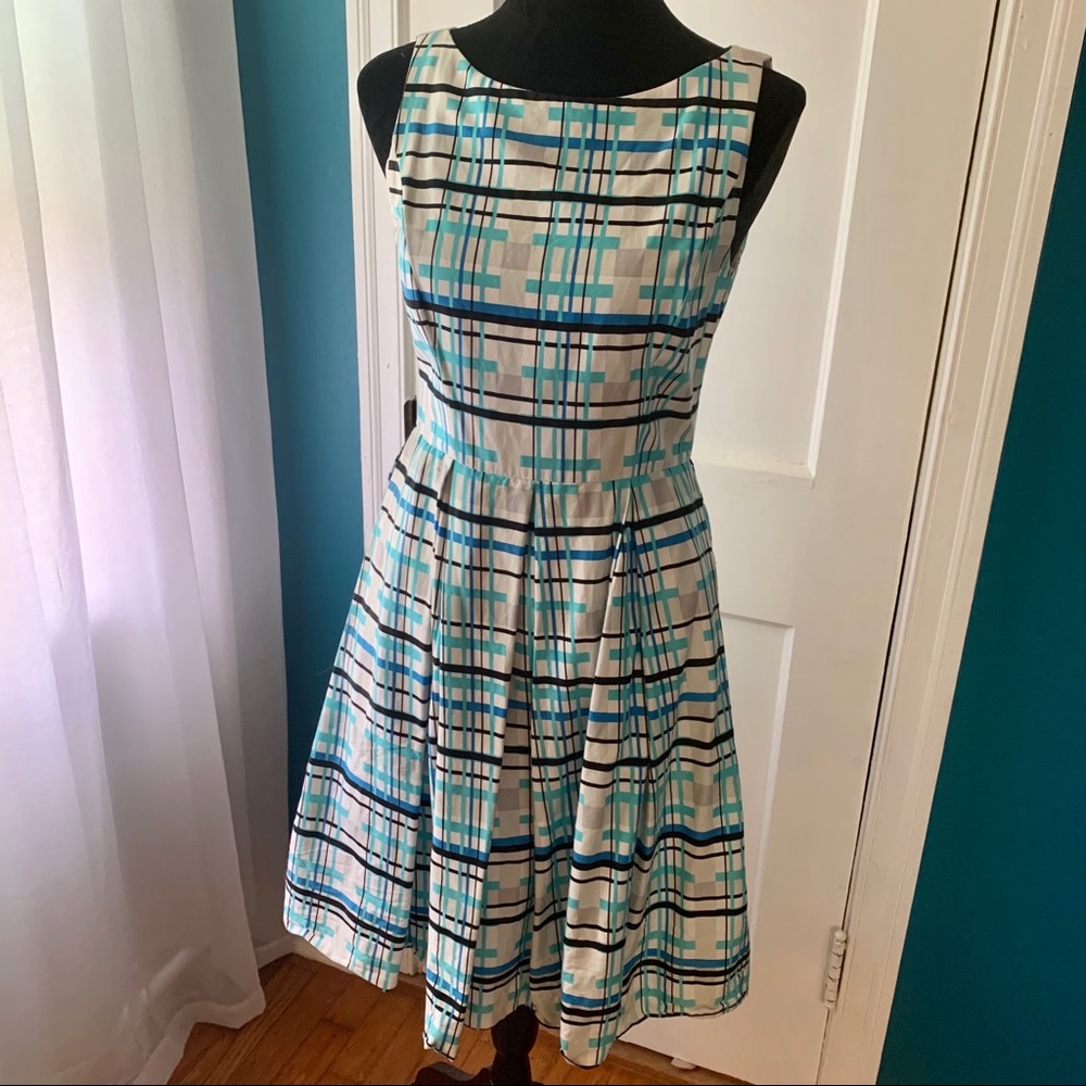 Kristin Davis dress